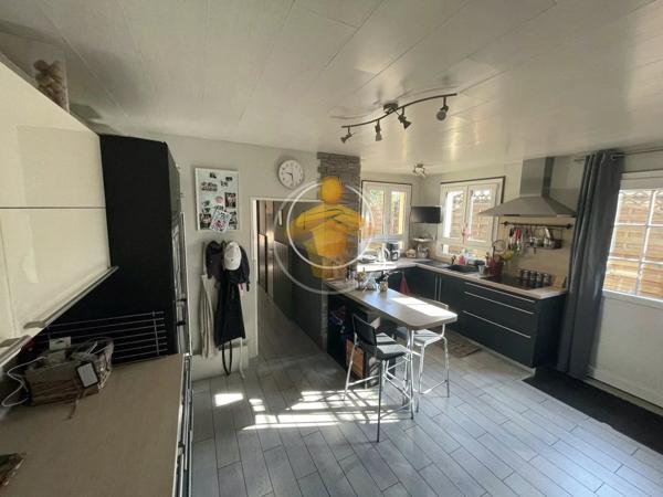 Vente                                                      Maison
                        
                     6 pièces                      140 m2                     à Tergnier