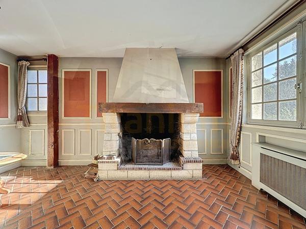 Étrépagny (27150) Maison avec grand jardin – 3 chambres – Sous-sol complet – Dépendances