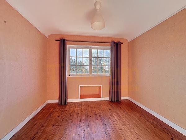 Étrépagny (27150) Maison avec grand jardin – 3 chambres – Sous-sol complet – Dépendances