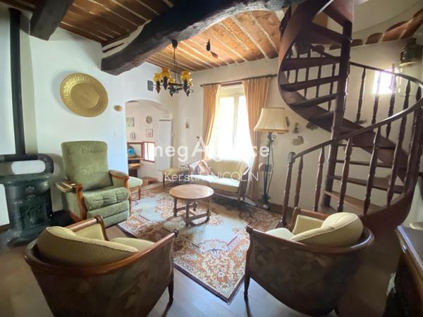 Maison à MEOUNES-LES-MONTRIEUX, 83136 - 4 pièces 83m²
