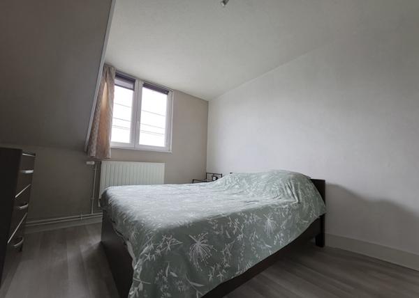 Maison Calais 2 chambre 1 bureau et jardin