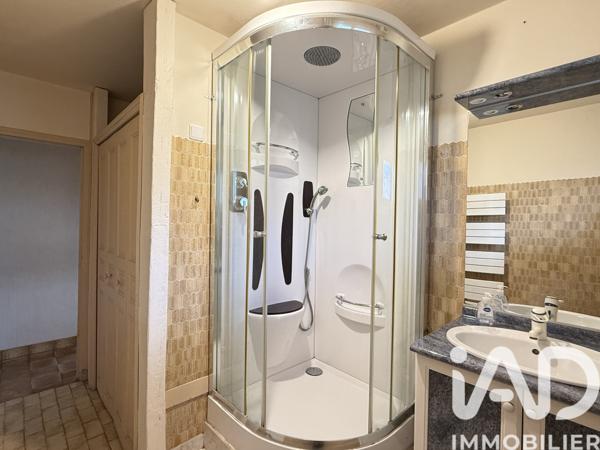 Maison à vendre 6 pièces 150 m² Saint-Pantaléon-de-Larche