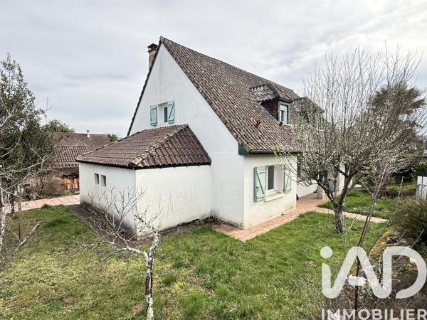 Maison à vendre 6 pièces 150 m² Saint-Pantaléon-de-Larche