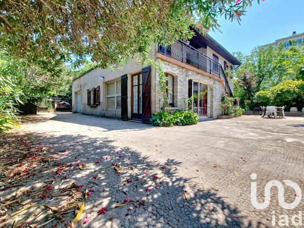 Maison à vendre 10 pièces 168 m² Saint-Martin-d'Hères