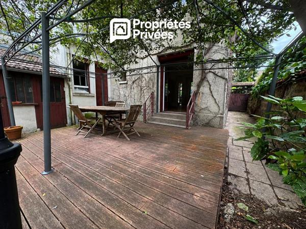 Maison de 235 m² - 5 chambres - Souvenir Français