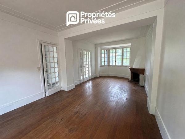 Maison de 235 m² - 5 chambres - Souvenir Français