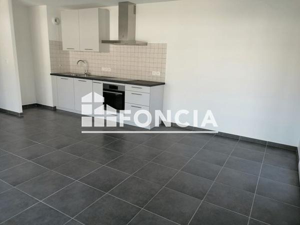 Location Appartement 4 pièces 83 m² - LES LOGES Ferney Voltaire 01210