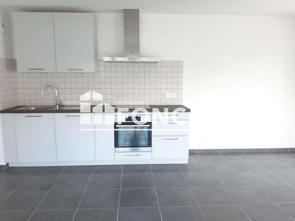 Location Appartement 4 pièces 83 m² - LES LOGES Ferney Voltaire 01210