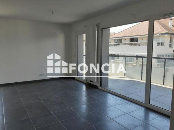 Location Appartement 4 pièces 83 m² - LES LOGES Ferney Voltaire 01210