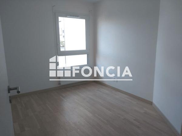 Location Appartement 4 pièces 83 m² - LES LOGES Ferney Voltaire 01210