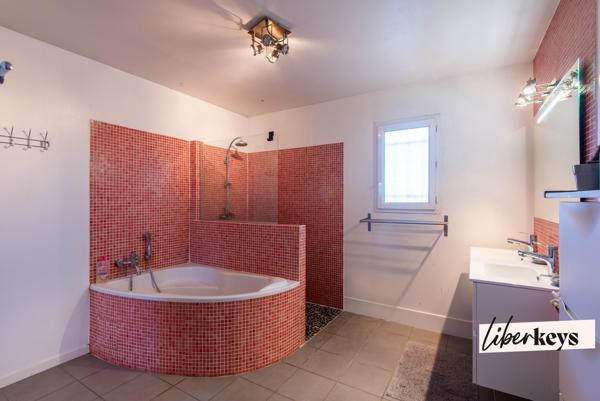 🏠 Maison familiale type 5 de plain-pied avec piscine