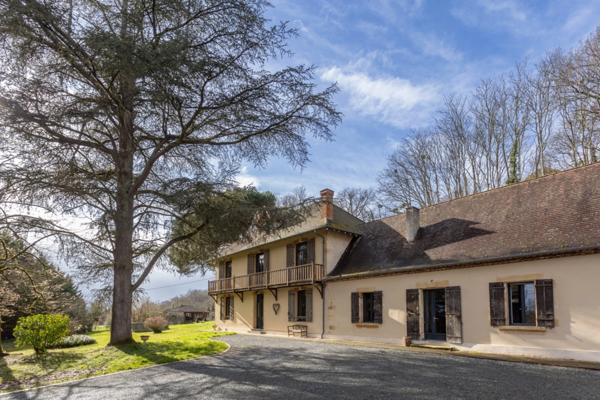 Maison à vendre 8 pièces PRIGONRIEUX (24)