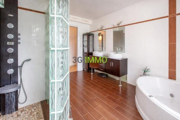 Vente / Maison et grand terrain
