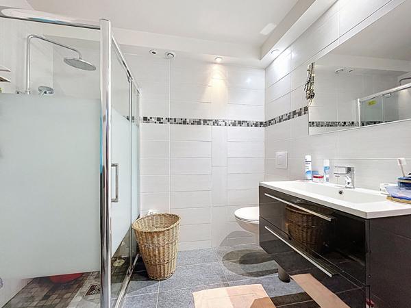 Maison 8 pièce(s) 231.80 m2