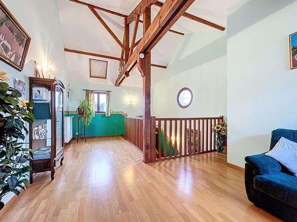 Maison 8 pièce(s) 231.80 m2