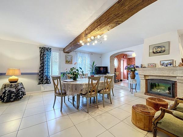 Maison 8 pièce(s) 231.80 m2