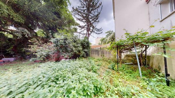 MAISON+ BOUTIQUE sur rue de 95m² - garage - jardin terrasse - CENTRE VILLE