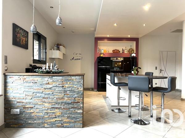 Maison à vendre 7 pièces 166 m² Lubersac