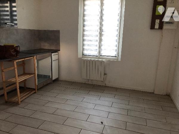 Charleval Maison de ville 2mn du centre ville à pieds