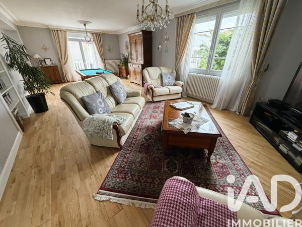 Maison à vendre 8 pièces 199 m² Parthenay