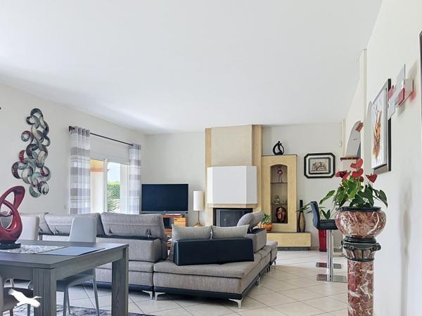 Maison 581 085 € Cugnaux 5 p 121 m² DPE D