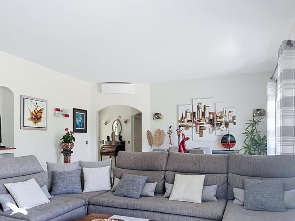 Maison 581 085 € Cugnaux 5 p 121 m² DPE D