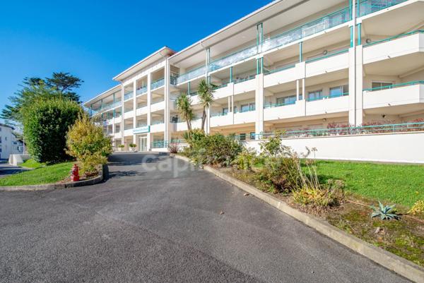 Dpt Pyrénées Atlantiques (64), à vendre CIBOURE appartement T2 de 29m2 possibilité de location saisonnière