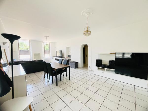47300 VILLENEUVE SUR LOT Villeneuve/Lot, maison en pierre rénovée, avec jardin, à proximité immédiate des commodités