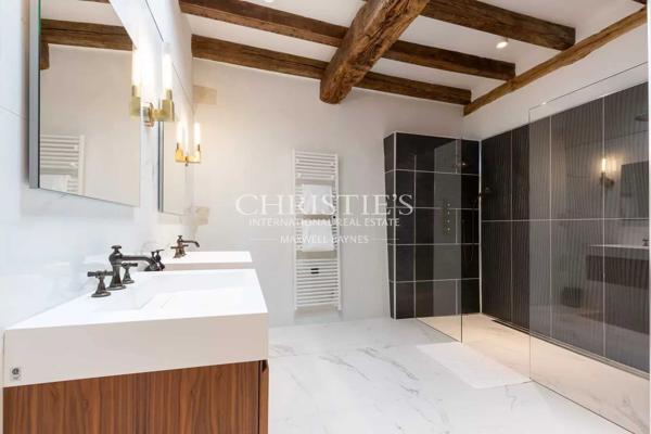 DORDOGNE – magnifique château, rénovation très haut de gamme