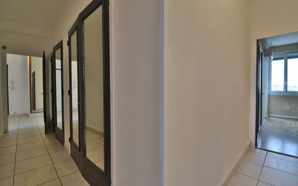 Appartement à vendre    4 pièces • 93 m2 Romans-sur-Isère