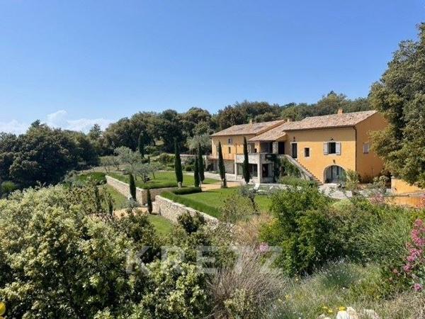 Propriété de charme du 19eme sur 5 hectares de terrain
