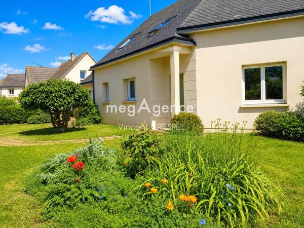 Maison à LA BAZOGE-MONTPINCON, 53440 - 6 pièces 140m²