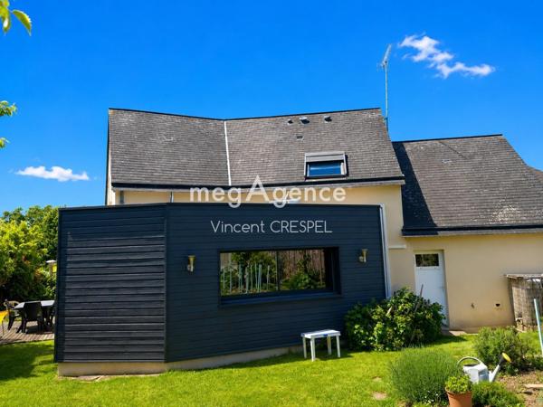 Maison à LA BAZOGE-MONTPINCON, 53440 - 6 pièces 140m²