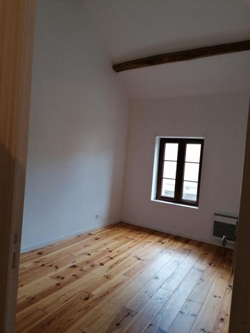 Superbe appartement type F4 d'une superficie de 89,68m² idéalement situé dans un environnement calme