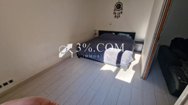 Maison
                                                                                                                                                                                                                                                                                                                        4 pièce(s)                                                                                                                                                                                                          3 chambre(s)                                                                                                                                                                                                          85  m²