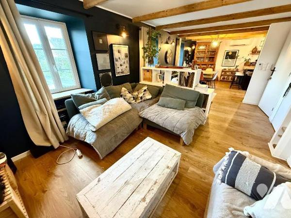 TREMEREUC / Maison à usage d'habitation et de commerce : Située à Tréméreuc, charmant village à...