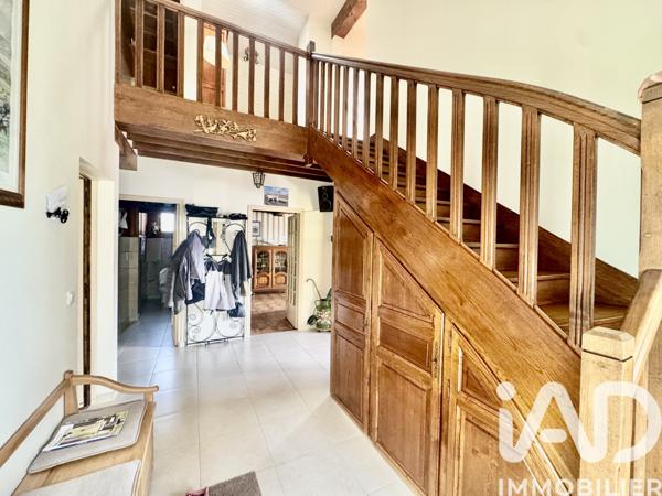 Maison à vendre 9 pièces 286 m² Villeneuve-Renneville-Chevigny