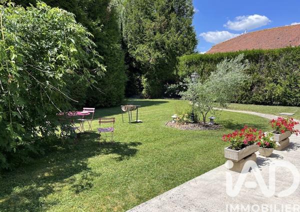 Maison à vendre 9 pièces 286 m² Villeneuve-Renneville-Chevigny