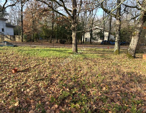 Beau Terrain de 860 m² à viabiliser Montauban secteur Le Fau