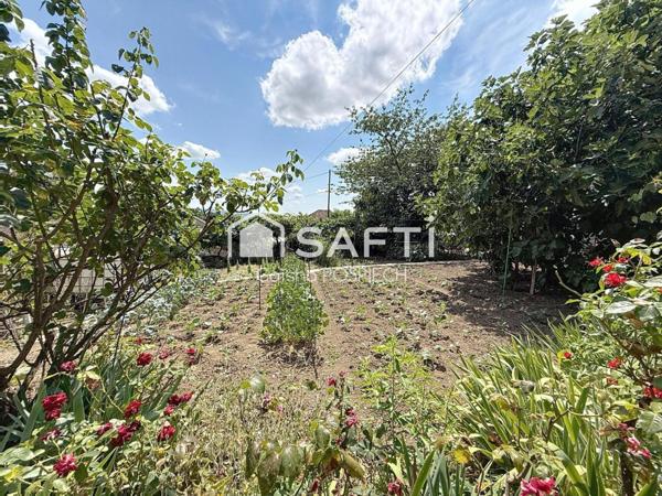 MAISON FAMILIALE AVEC DÉPENDANCE ET GRAND GARAGE – ENVIRONNEMENT PAISIBLE