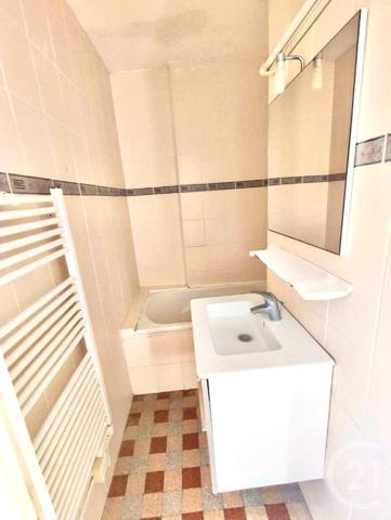 Appartement F3 à vendre  3 pièces - 49 m2 VAULX EN VELIN - 69