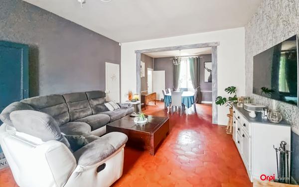 Maison à vendre    6 pièces •  Janville