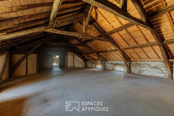 Maison de maître début XIXe siècle à réinterpréter avec ses dépendances