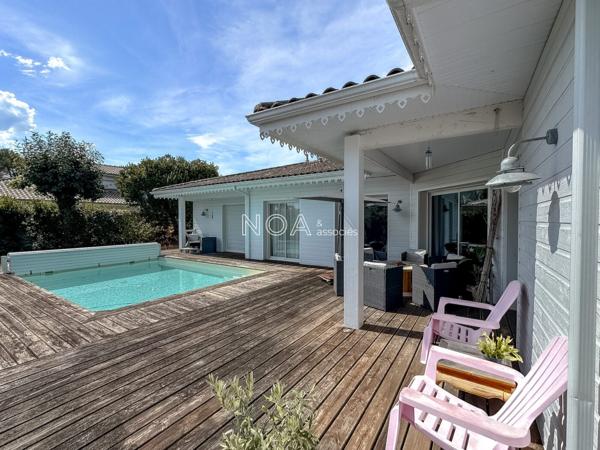 Maison familiale de plain pied, avec piscine