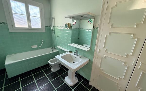 Maison à vendre    7 pièces • 230 m2 Pau