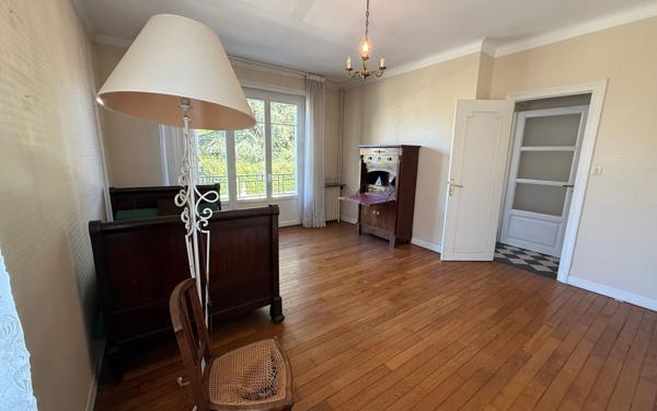 Maison à vendre    7 pièces • 230 m2 Pau