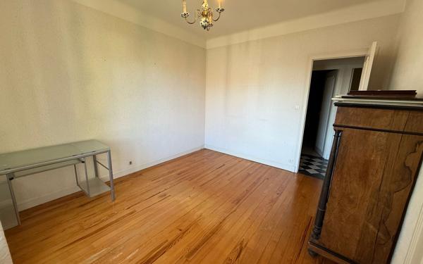 Maison à vendre    7 pièces • 230 m2 Pau