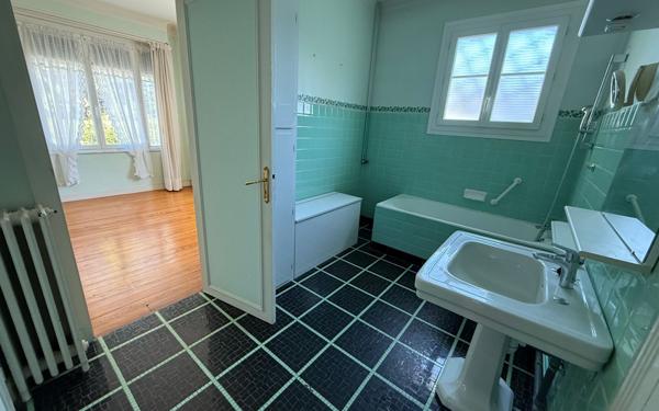 Maison à vendre    7 pièces • 230 m2 Pau