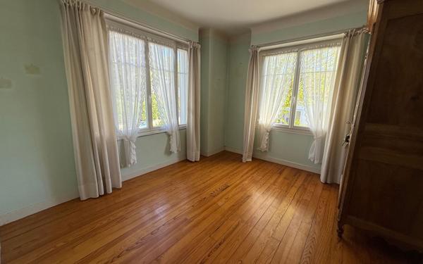 Maison à vendre    7 pièces • 230 m2 Pau