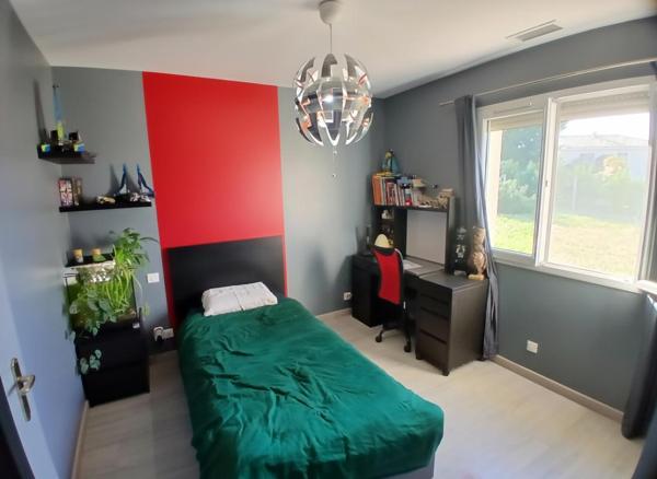 Maison de 115m², 6 pièces piscine et panneaux photovoltaïques